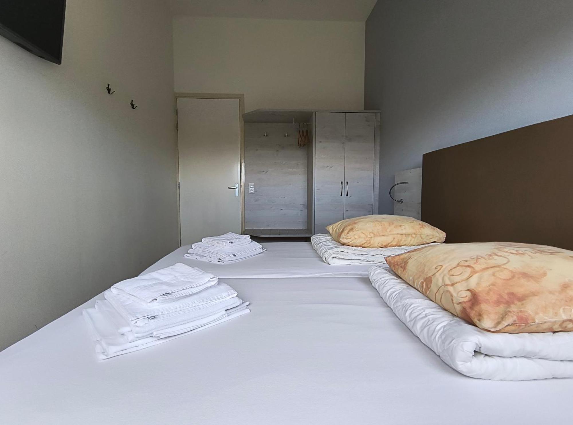 Hotel Rasch Bergen aan Zee Exteriör bild