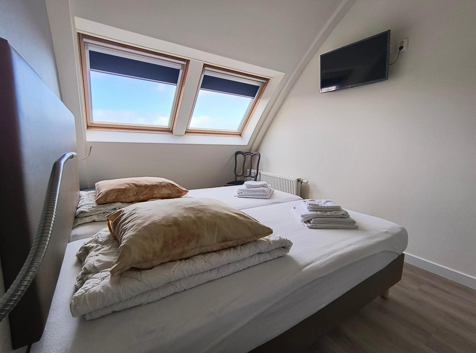 Hotel Rasch Bergen aan Zee Exteriör bild
